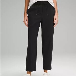Lululemon Tapered-Leg Mid-Rise Pant 7/8 Length